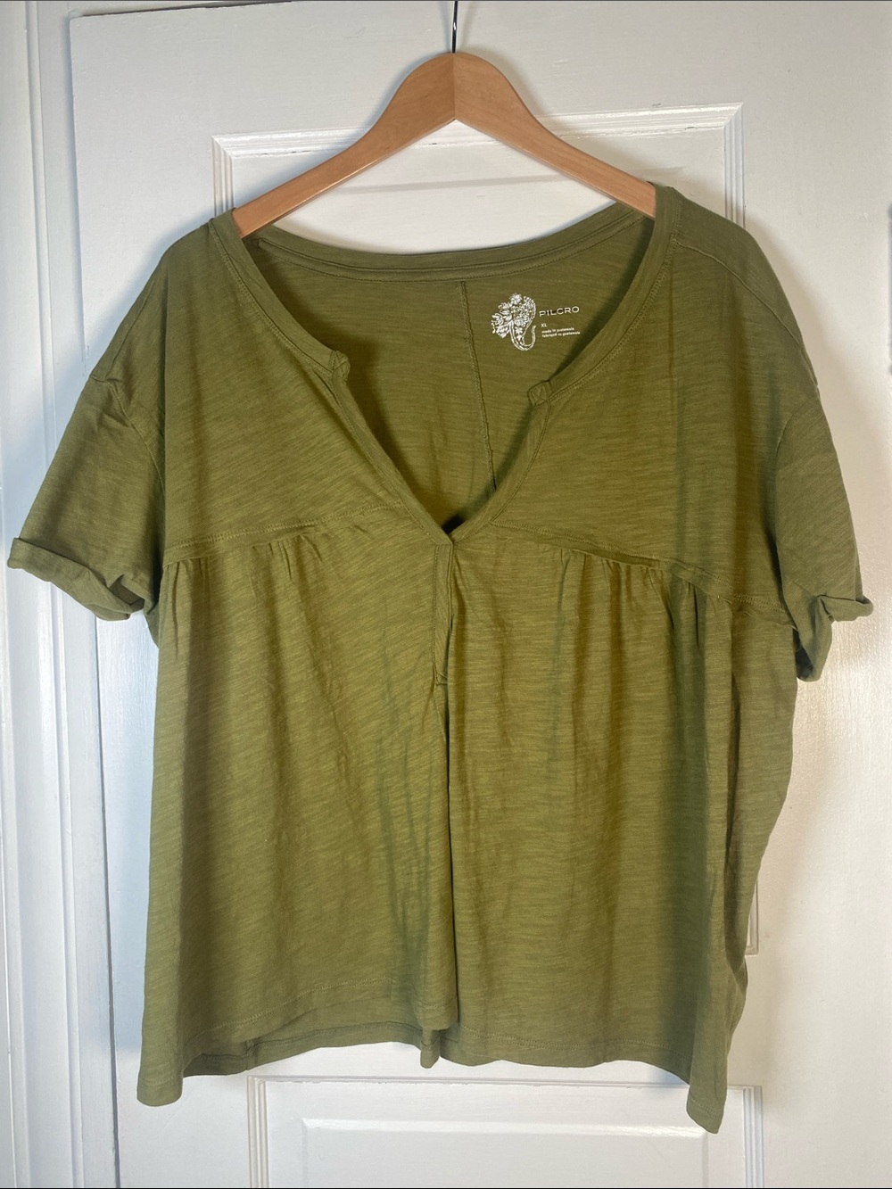 NWOT Anthropologie pilcro Olive Green Short Sleeve V-Neck Top size xl